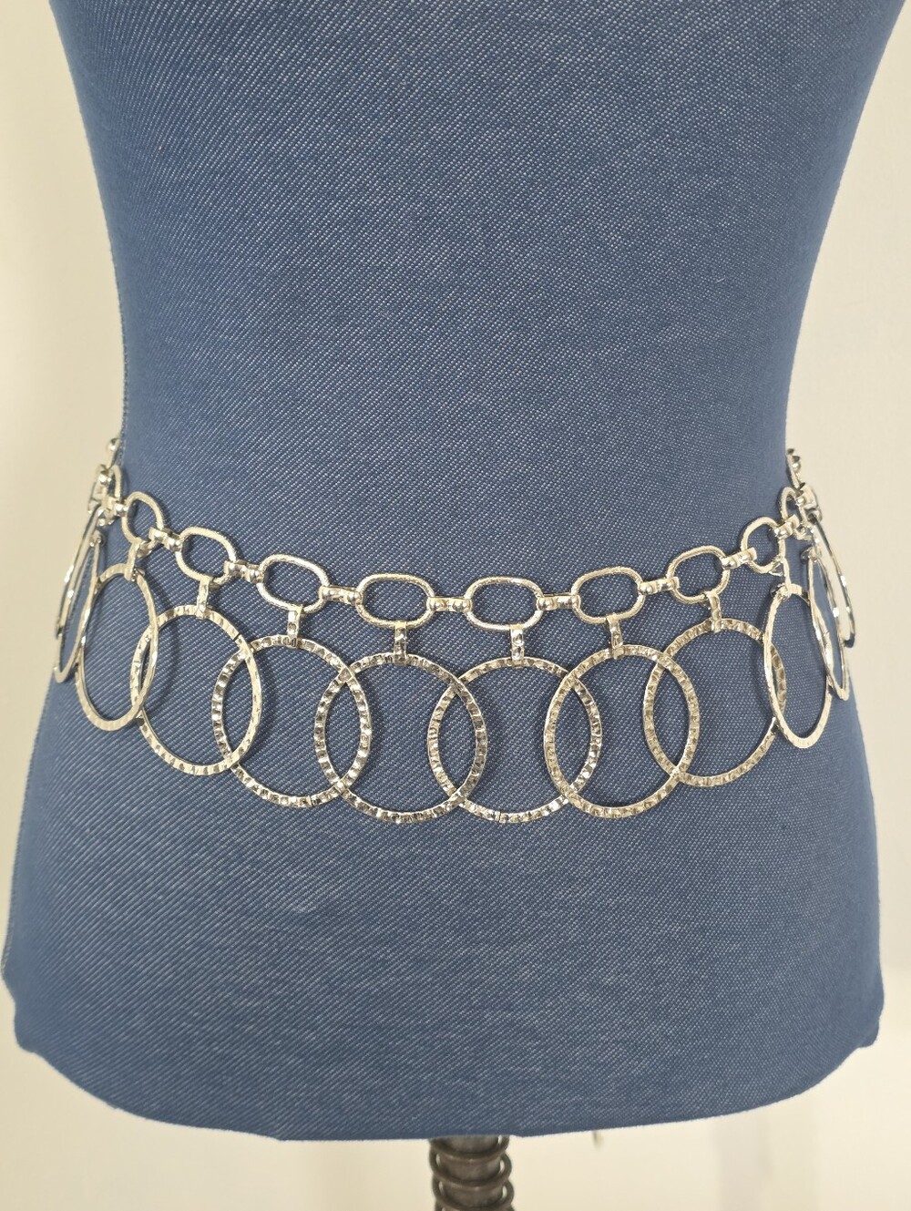 Silver Hammered Circle Chain Link Waist Belt - Adjustable Boho Statement Accesso